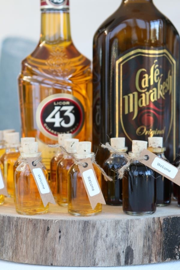 Bottiglia in vetro Mini con tappo 20ml 6cm alta Ø 3 cm (vassoio con 105 pezzi) [IFS-28075]