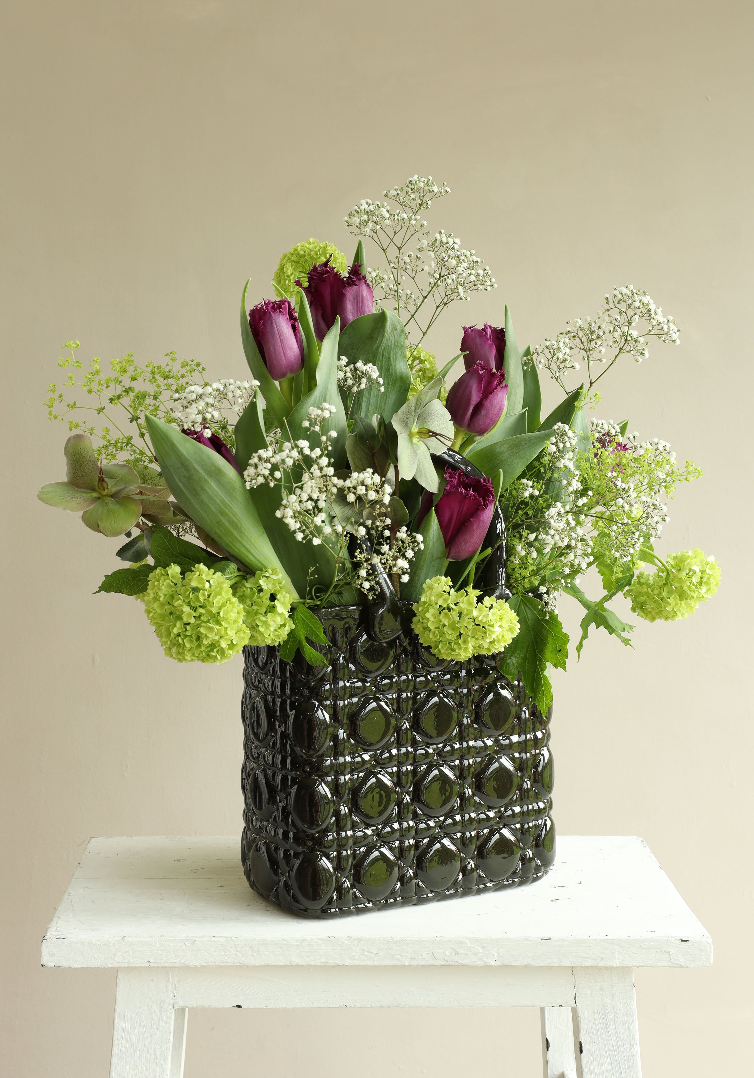 Vaso a forma di borsa Elysee manico in vetro L.14 x P.9,5 x H.22 cm verde scuro (1 pz) [IFS-37235]