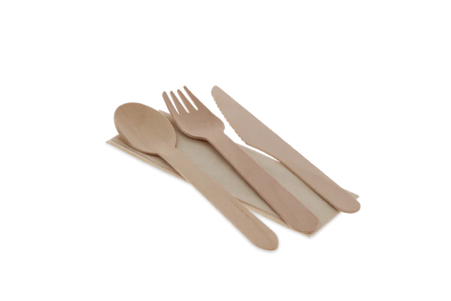 Wooden cutlery set 4/1 coltello + forcella + cucchiaio + tovagliolo FSC (250 pz) [TK-9987658]