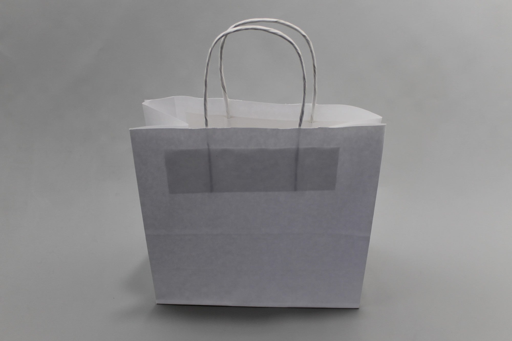 Shopper di carta bianca 14x8x21cm Kraft 90 g/gm con manici cordino (50 pezzi) [PAMW1421]